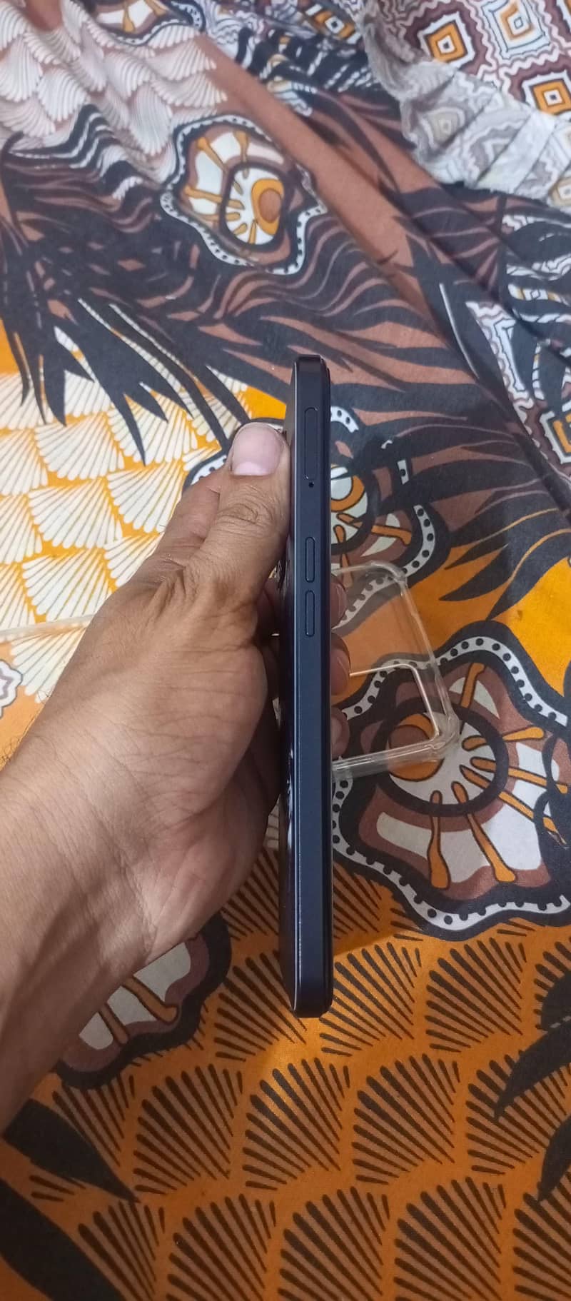 One Plus N300 4