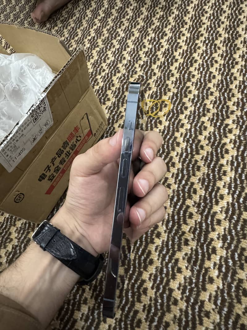 Apple iPhone 13 Pro Max 3