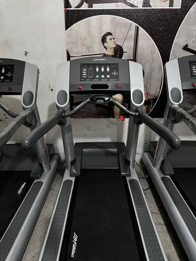 Lifefitness 95T Commercial Treadmill Sale