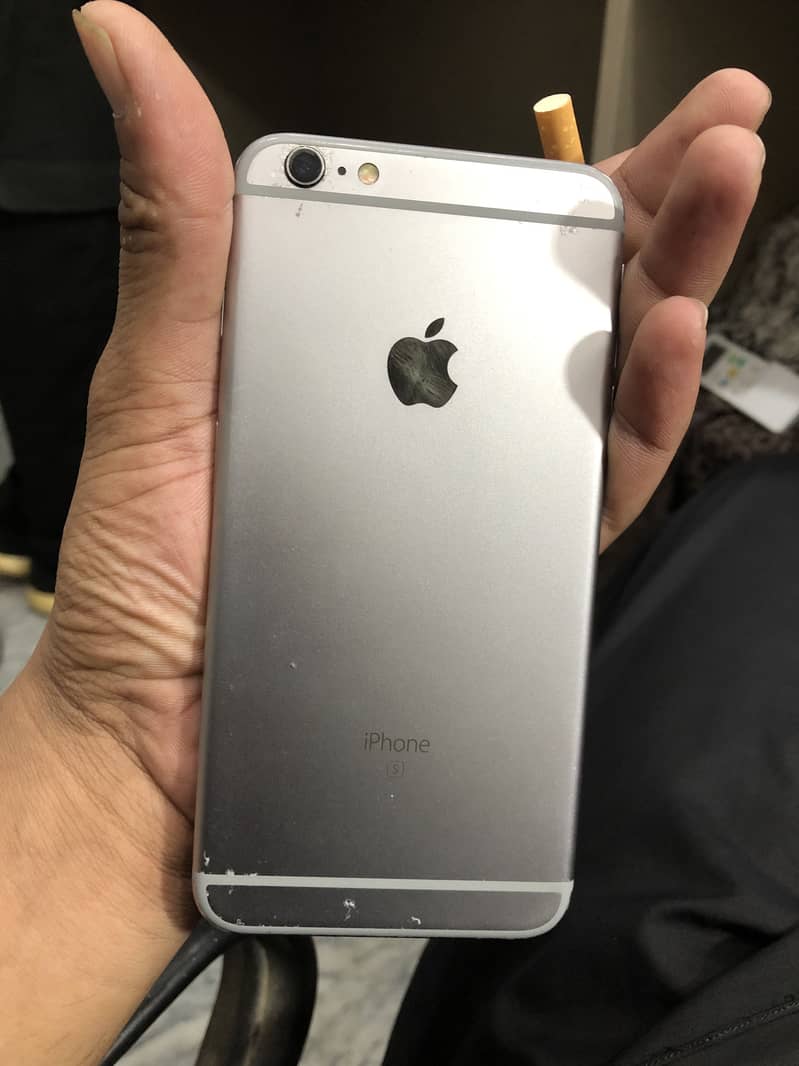 Apple iPhone 6S Plus 1