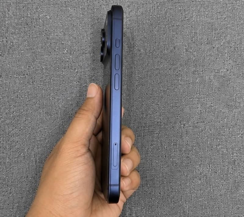 Apple iPhone 17 Pro 1