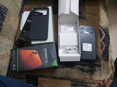 Infinix smart 20 4/64 only box open