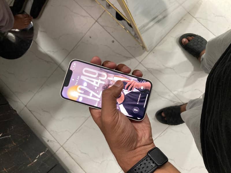 Iphone 13 mini 5