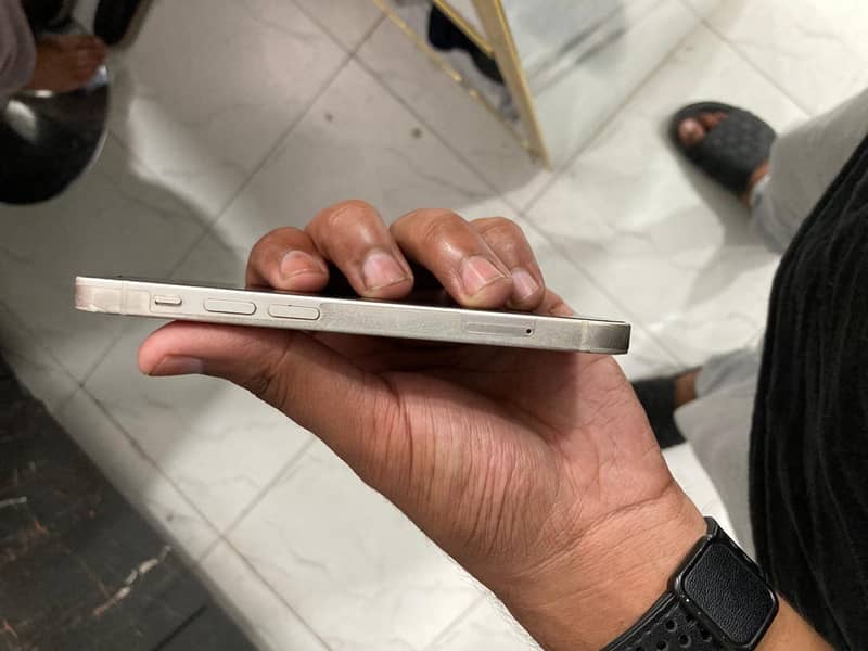 Iphone 13 mini 8