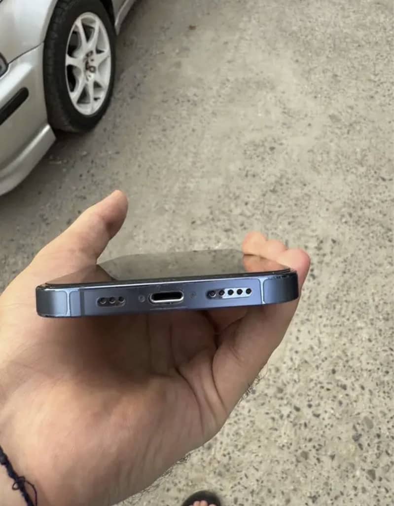 iPhone 13 Pro 1