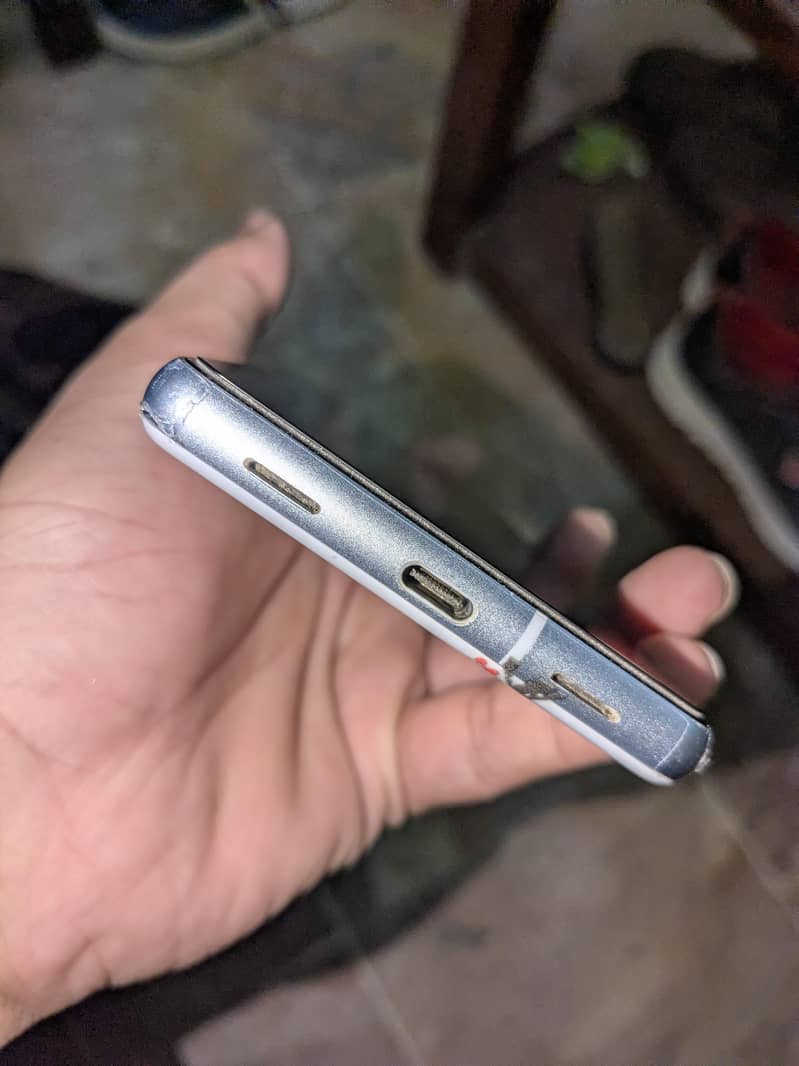 Google Pixel 7a 3