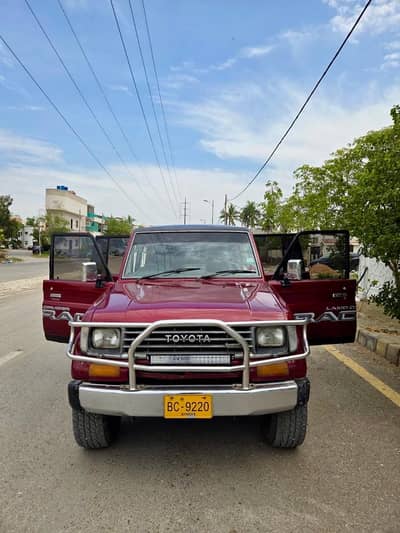 Toyota Land Cruiser Prado 1990