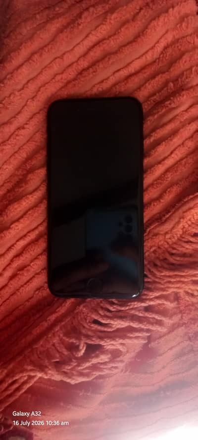 Apple iPhone 7
