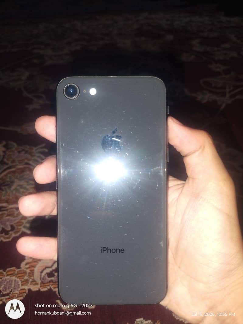 Apple iPhone 8 1