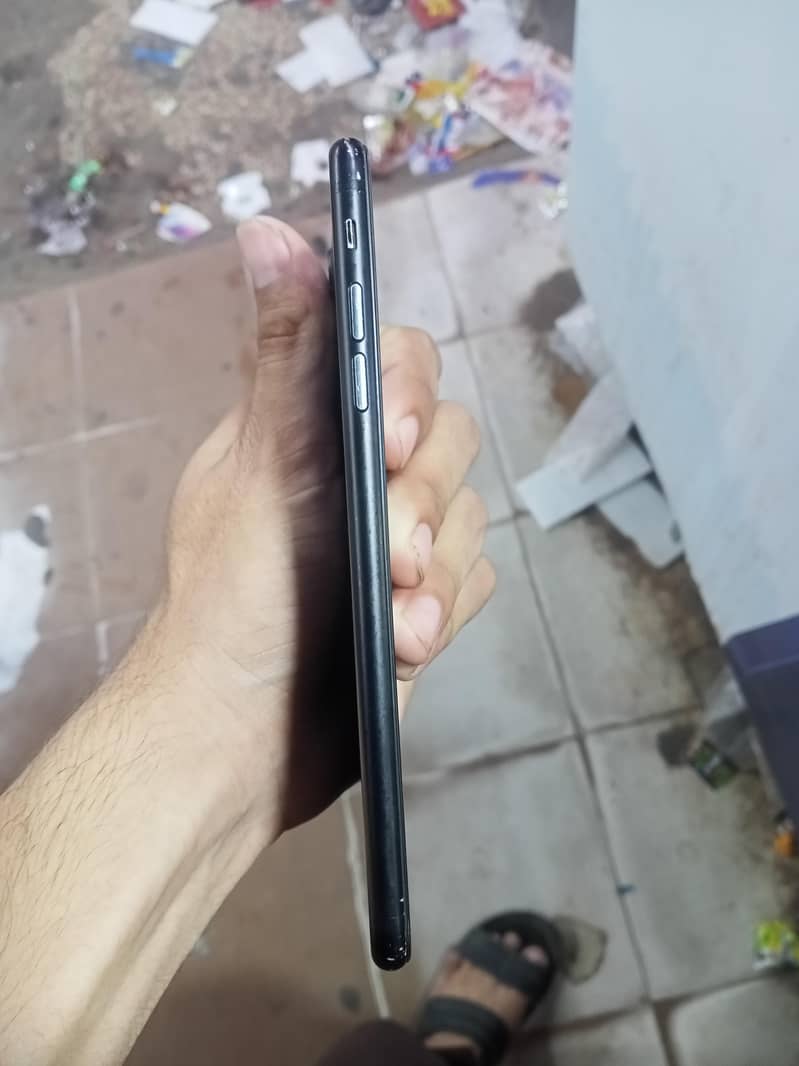 Apple iPhone 7 Plus 3