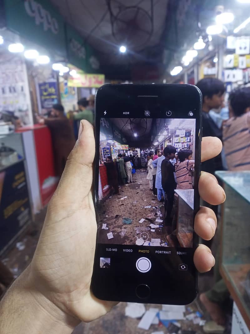 Apple iPhone 7 Plus 5