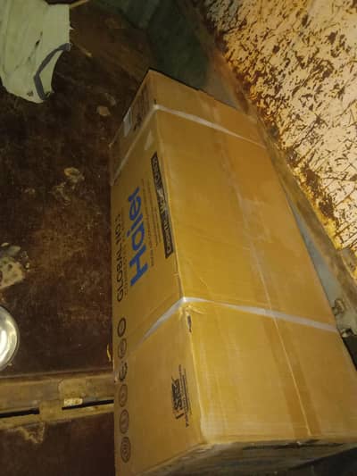 I'm selling my brand new ac box pack DC inverter t3