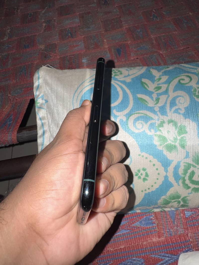 Apple iPhone 11 Pro 4