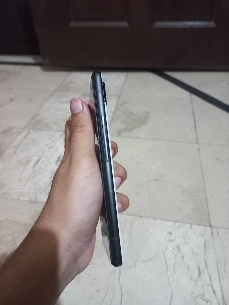 Google Pixel 6A 3