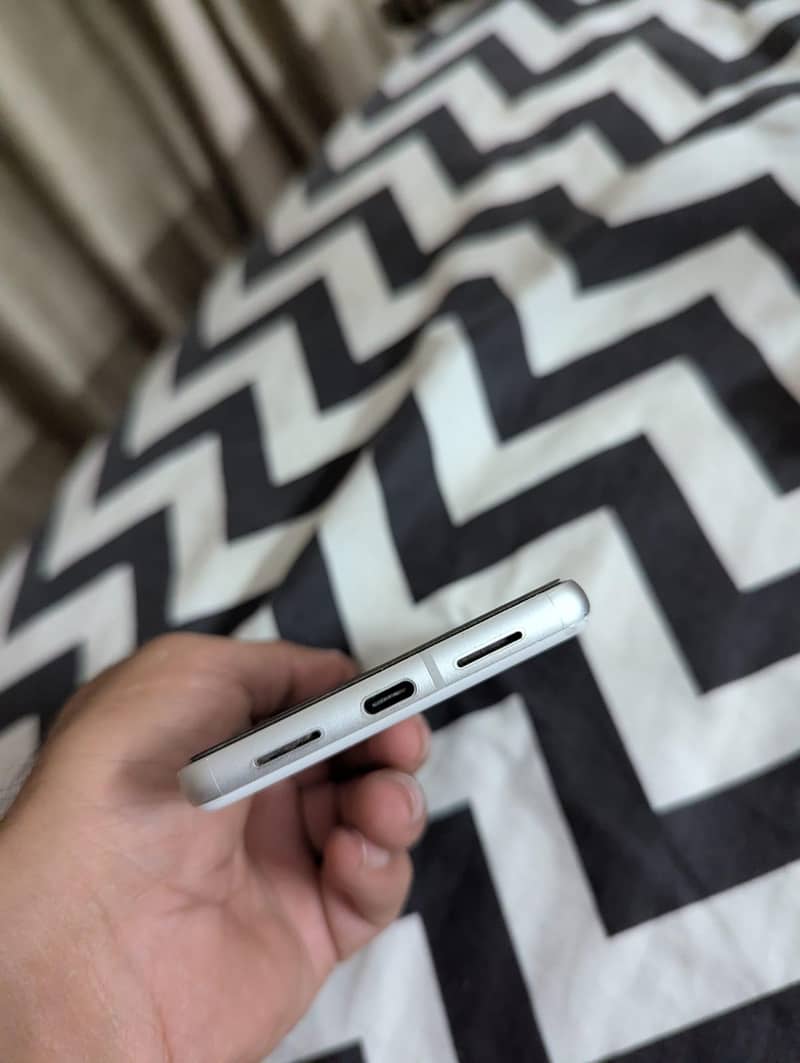 Google Pixel 7 3
