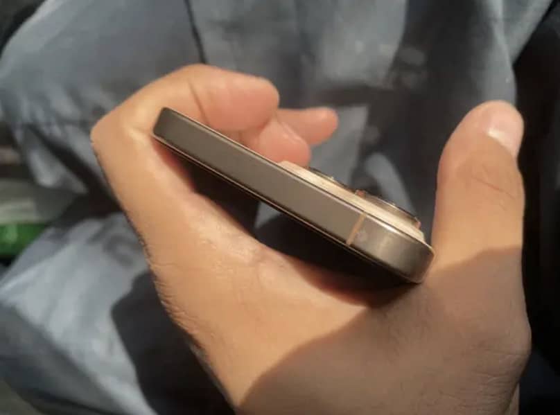 iPhone 16 Pro Max 2