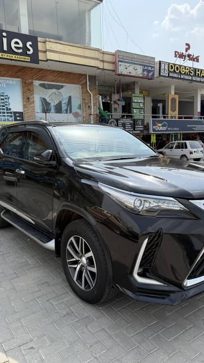 Toyota Fortuner Legender 2021