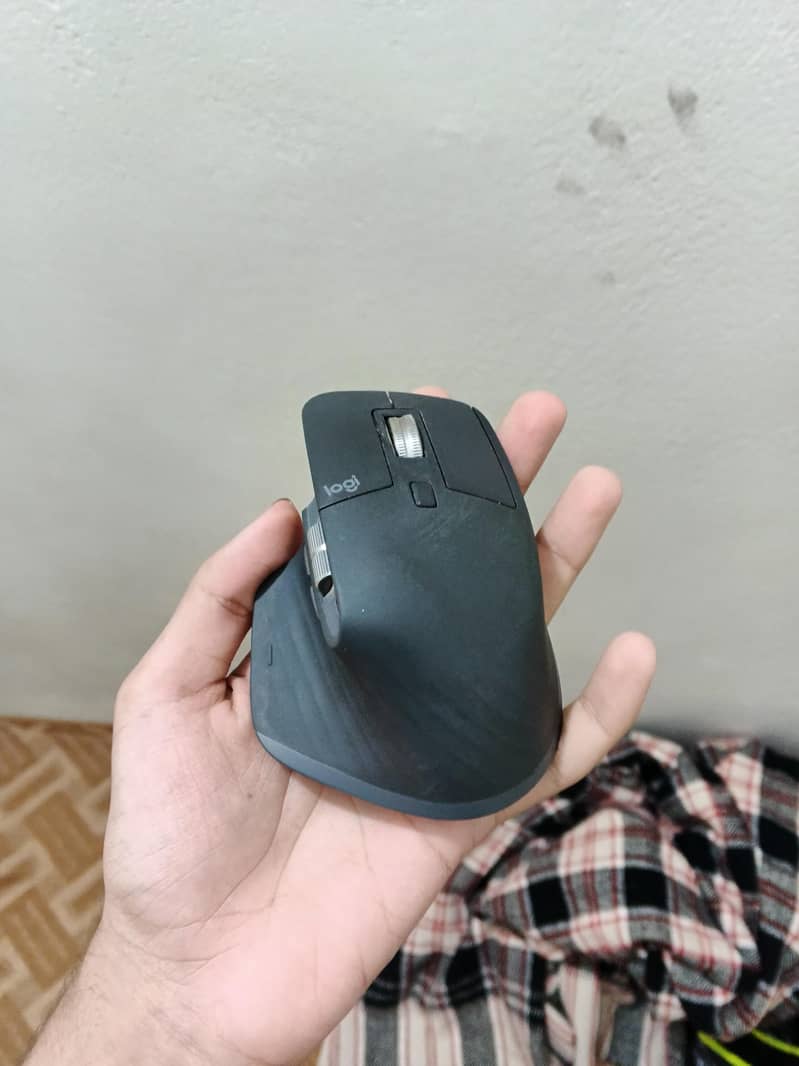 Logitech MX Master 3 Wireless Mouse 2