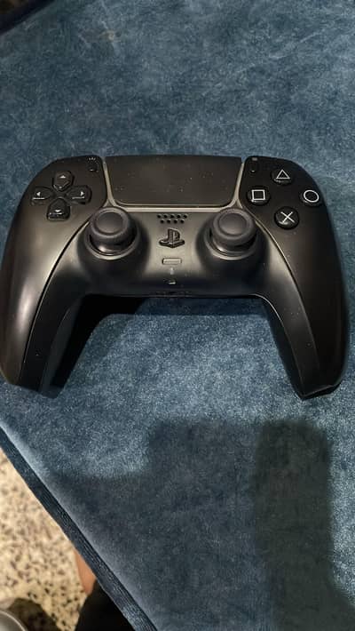 Ps5 controller in black colour