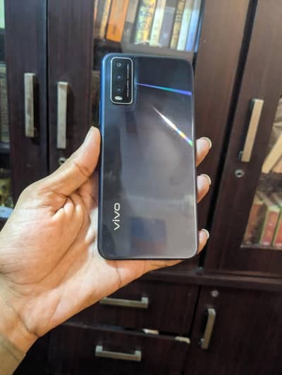 Vivo Y20 condition 10/9 all ok pta approved 4/64. GB