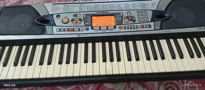 Yamaha PSR 280 Profesional Piano Keyboard Casio Roland Korg