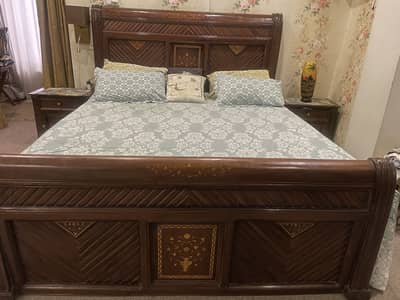 Pure shesham wood very solid bed set