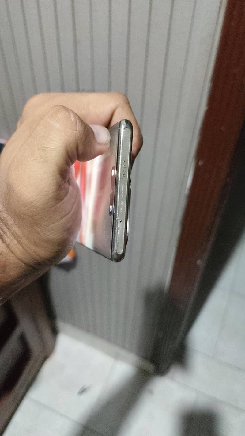 Infinix Zero 30 1