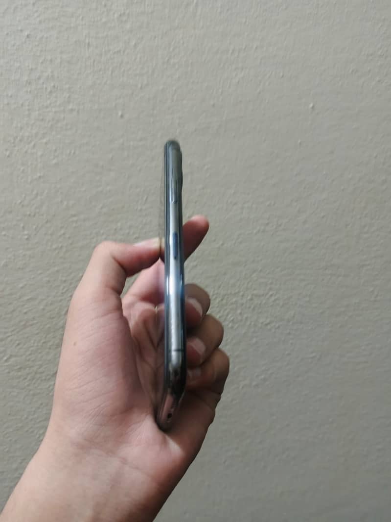 IPhone 11 Pro 1
