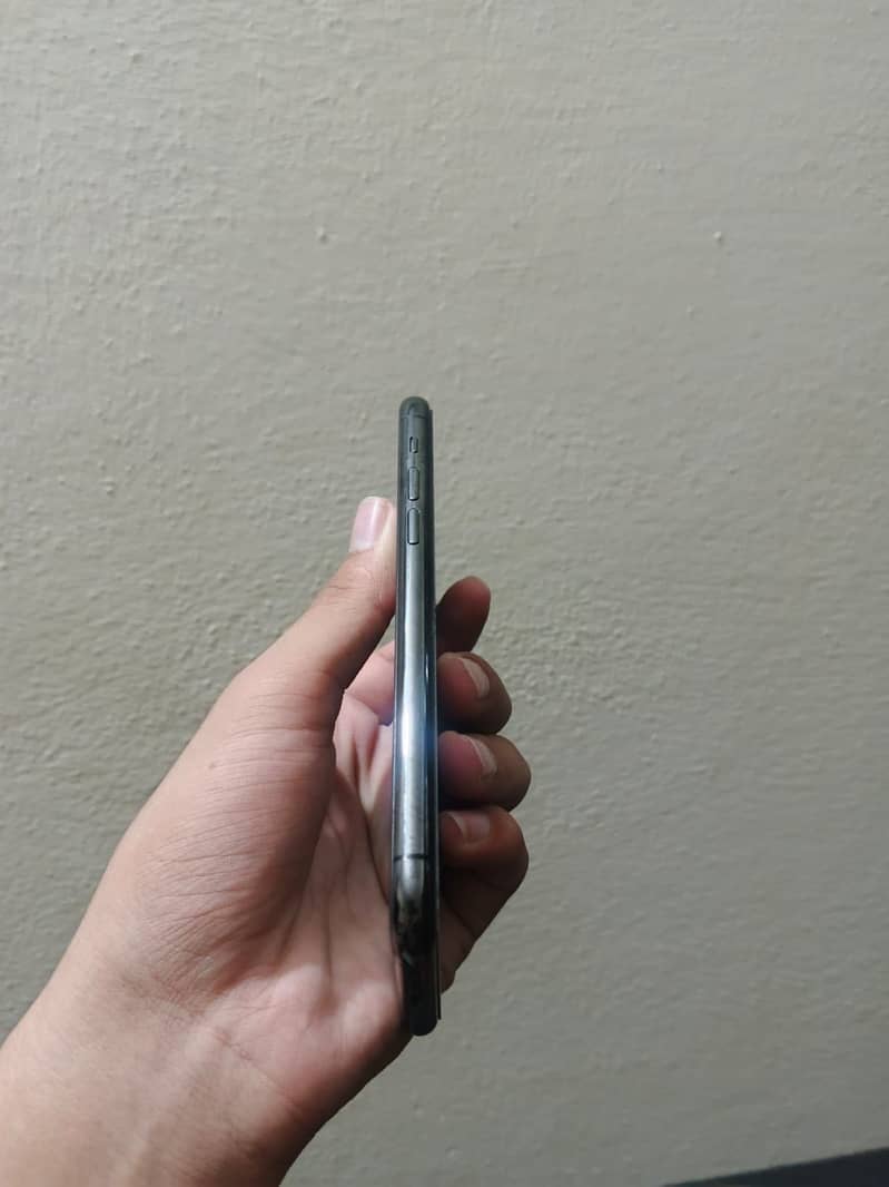 IPhone 11 Pro 2