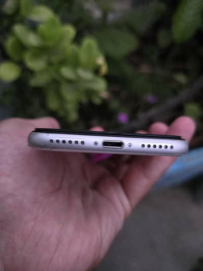 Apple iPhone SE 2020