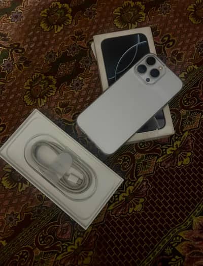 Apple iPhone 16 Pro Max