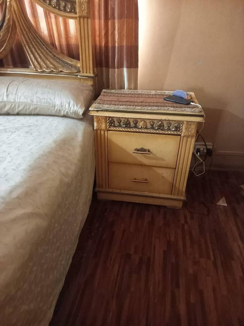 Double Bed set ( Queen Size ) 4