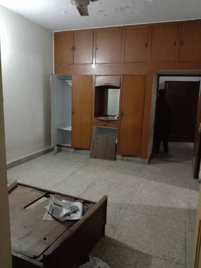 First floor upper portion for 3-4 Bachelors /small family for rent in I-10