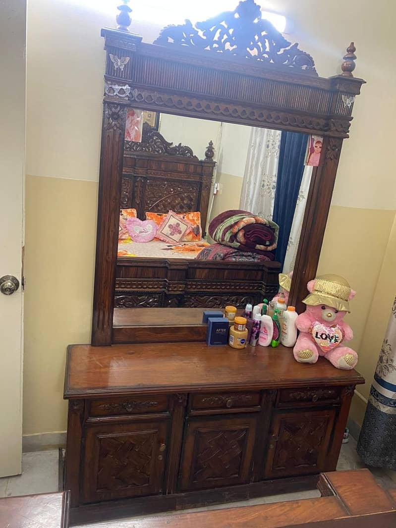 bed  side table dressing showcase 3