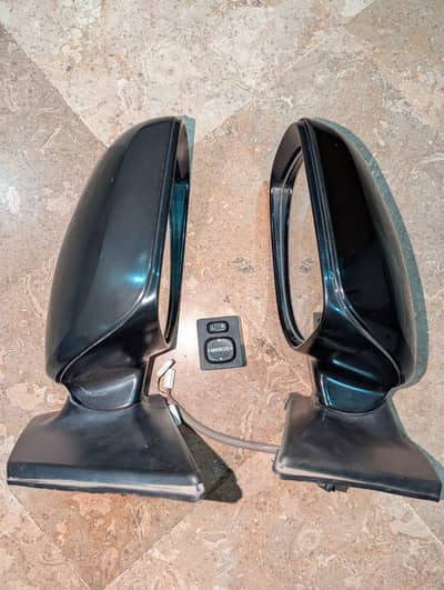 corrola 2012 model side mirror for sale