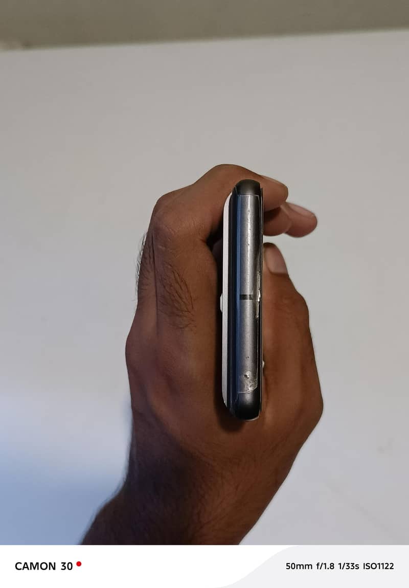 Google Pixel 7 4