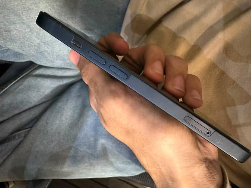 IPHONE 13 7