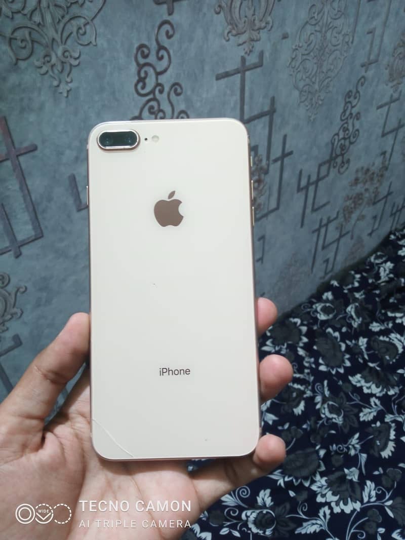 Apple iPhone 8 Plus 1