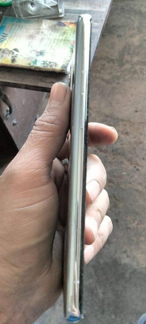 One Plus 9 Pro 4