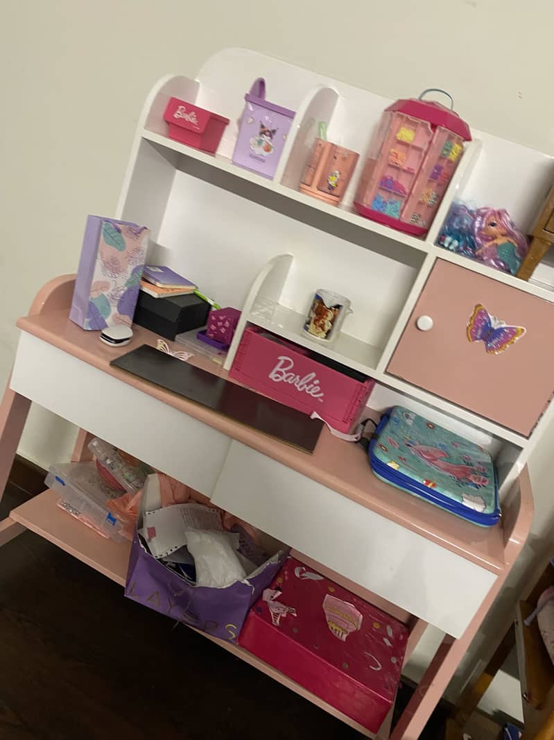 girl study table 2
