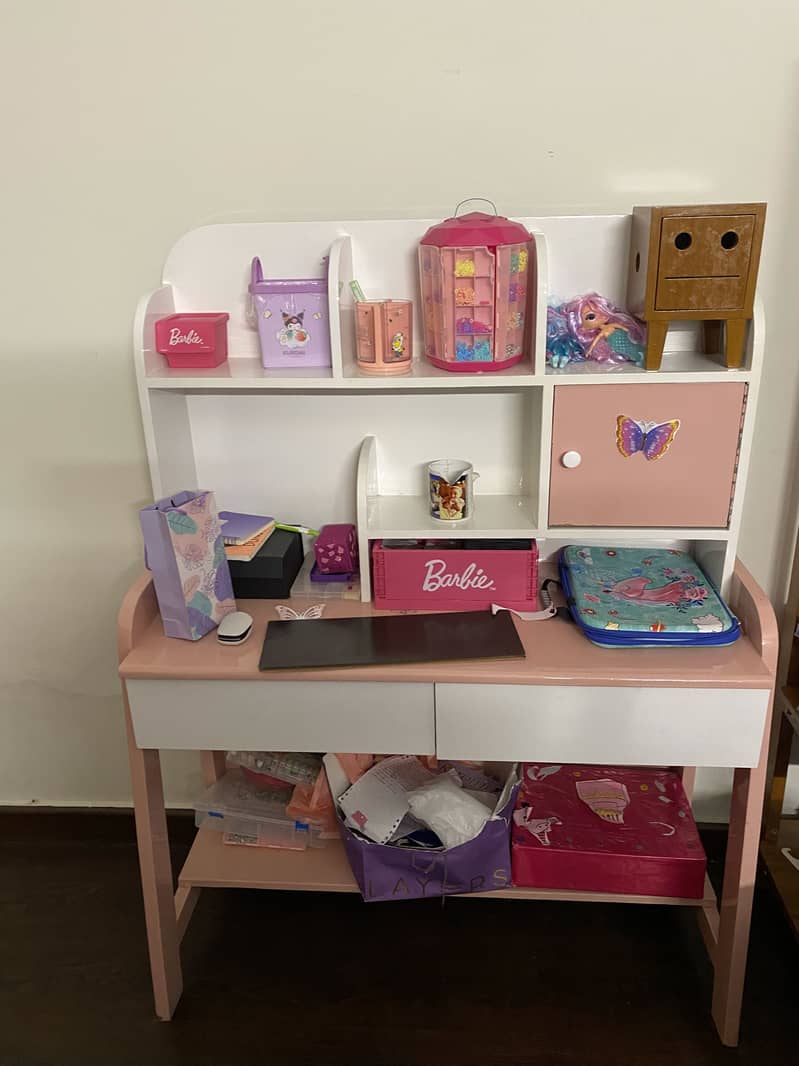 girl study table 4