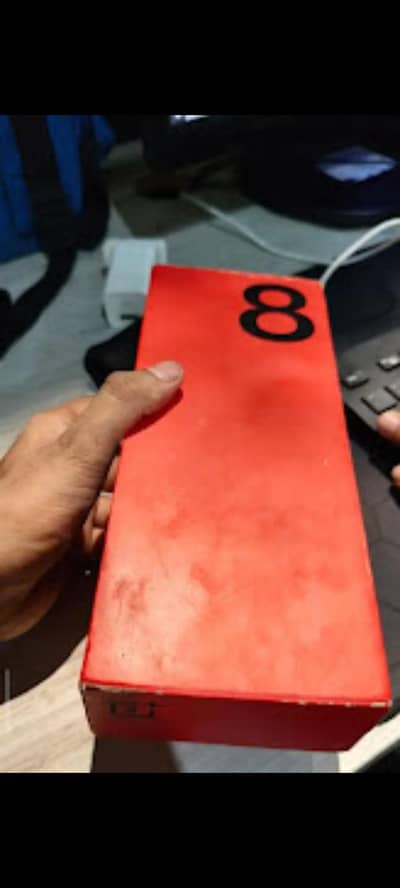 OnePlus 8 with original box and charger 10/10 Dual sim PTA approved