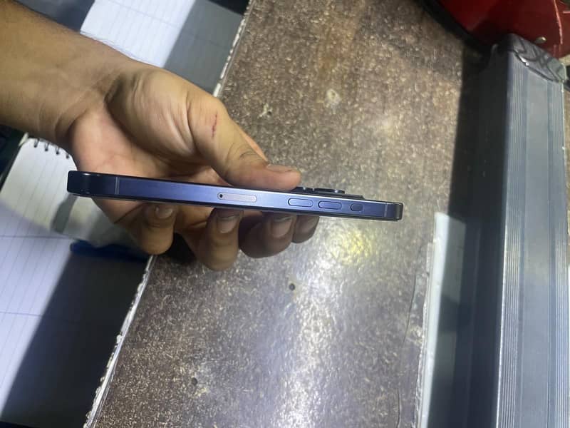 Apple iPhone 15 Pro 1