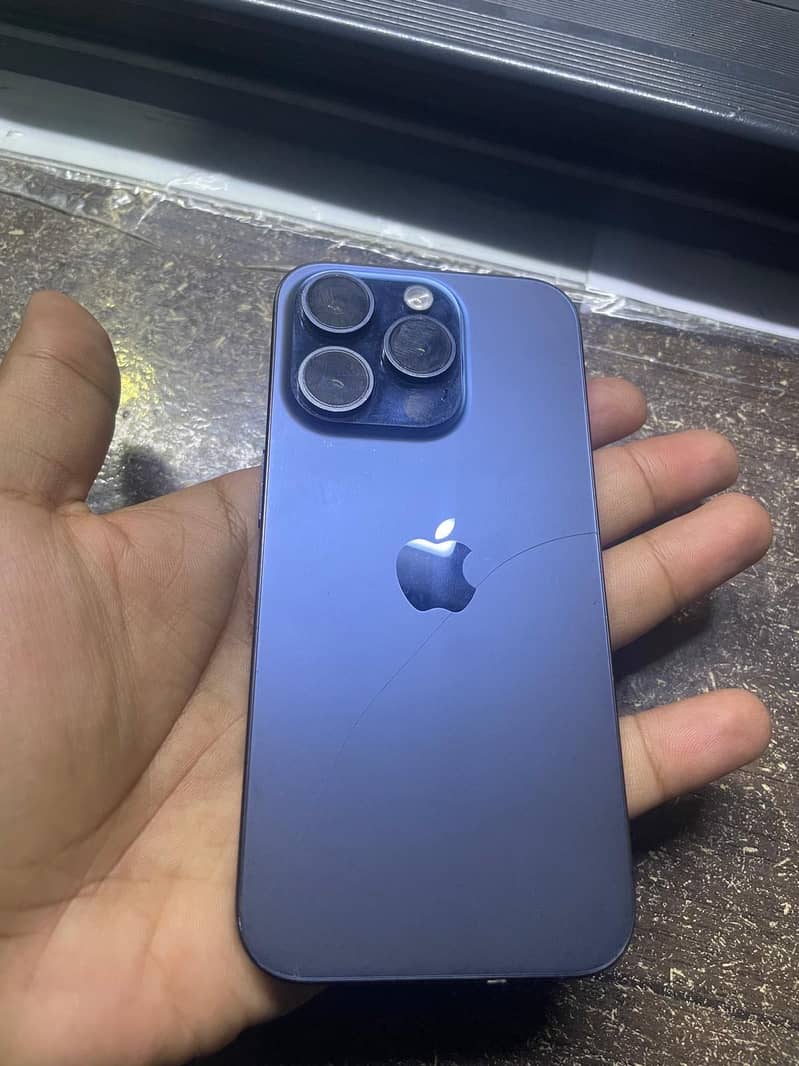 Apple iPhone 15 Pro 2