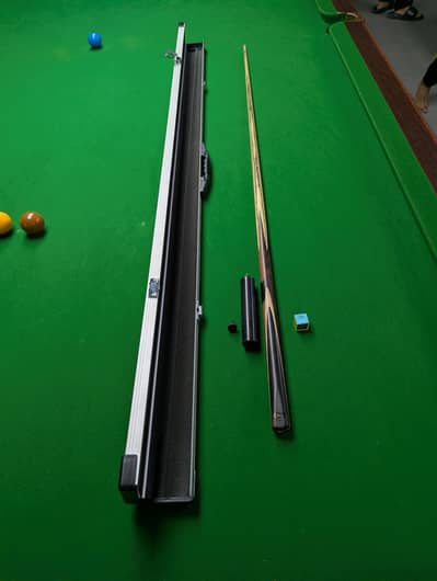 Niche Basic Thailand Snooker Cue 57.5" 18oz with Hard Case