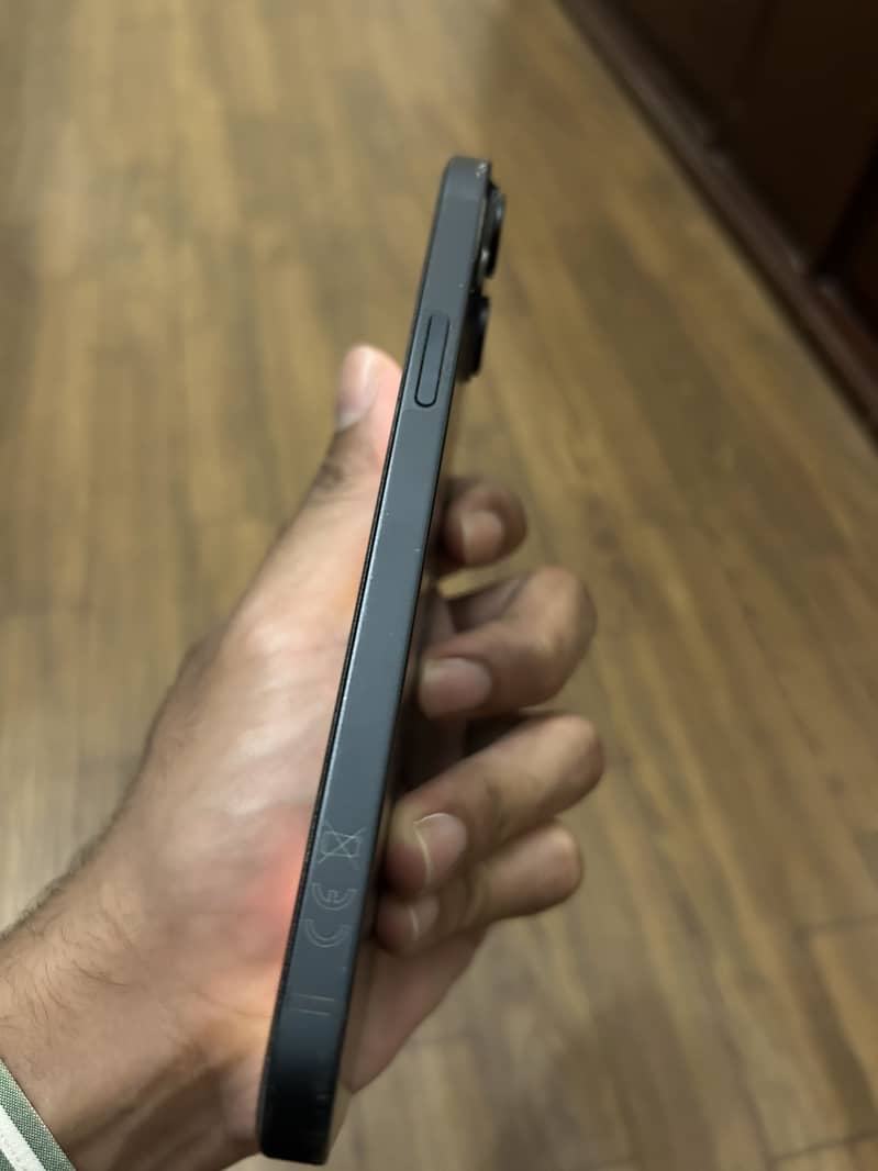 Apple iPhone 14 plus 4