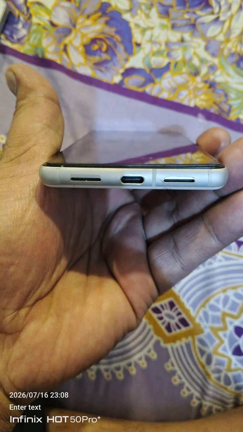 Google Pixel 7 3