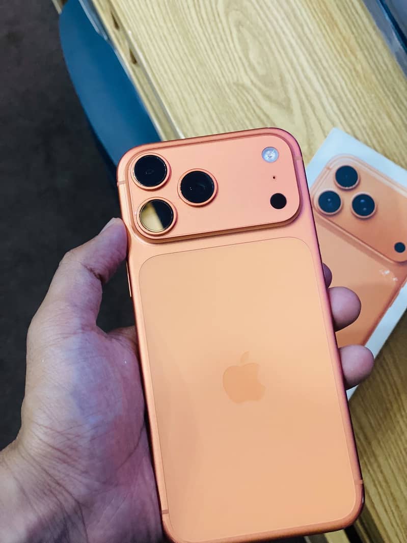 Apple iPhone 17 Pro Max 0