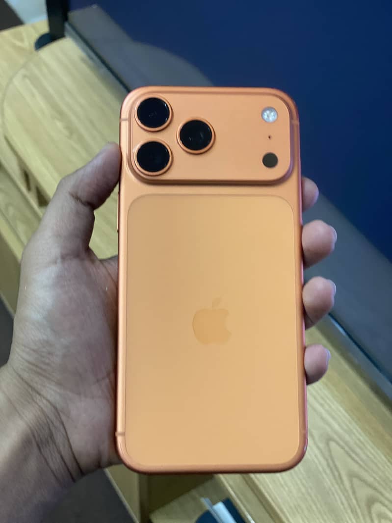 Apple iPhone 17 Pro Max 2