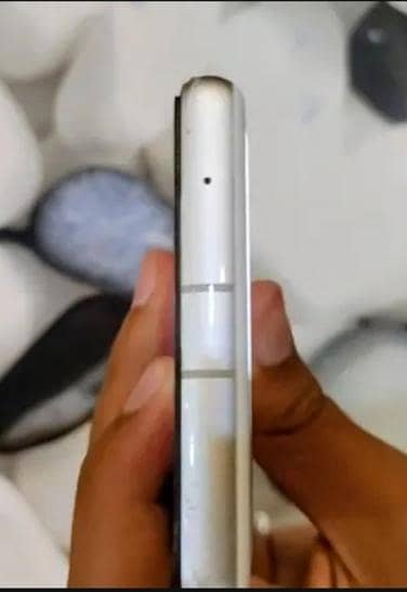 Google Pixel 7a 3